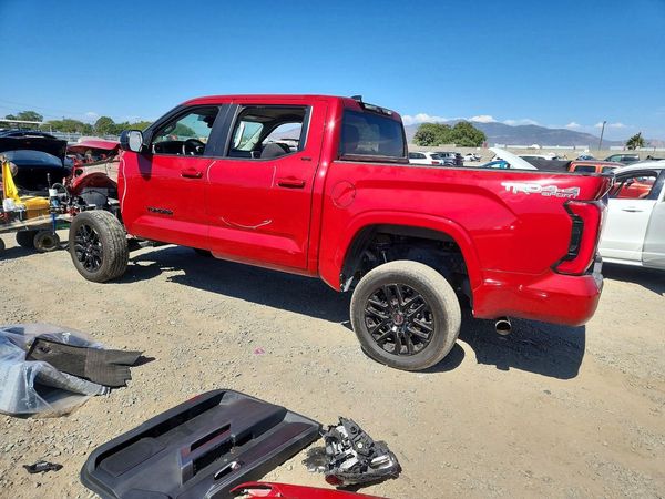 2024 TOYOTA TUNDRA