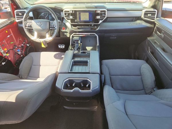 2024 TOYOTA TUNDRA