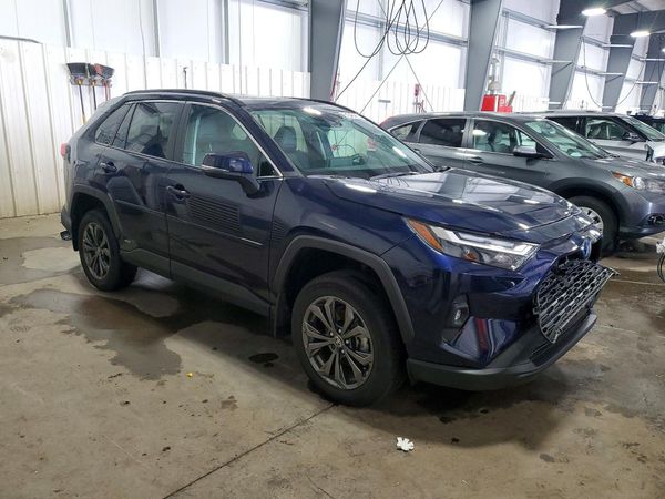 2024 TOYOTA RAV4 XLE Premium