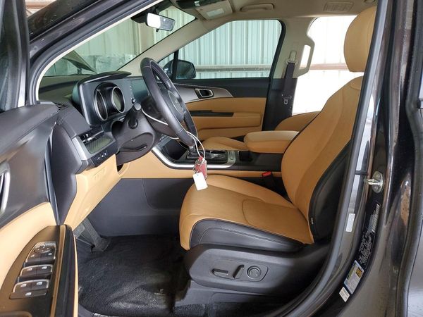 2024 KIA CARNIVAL LX, LX Seat Package