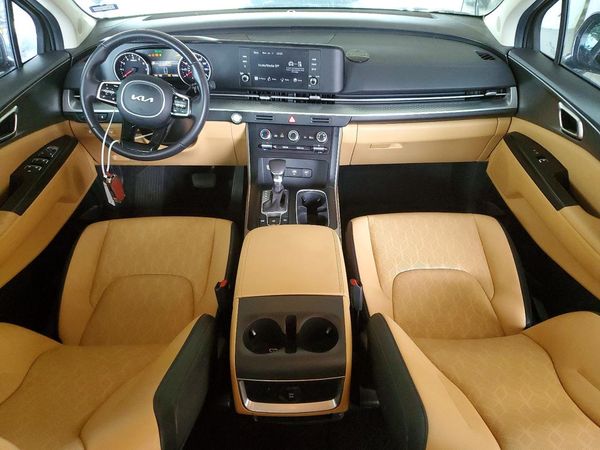 2024 KIA CARNIVAL LX, LX Seat Package