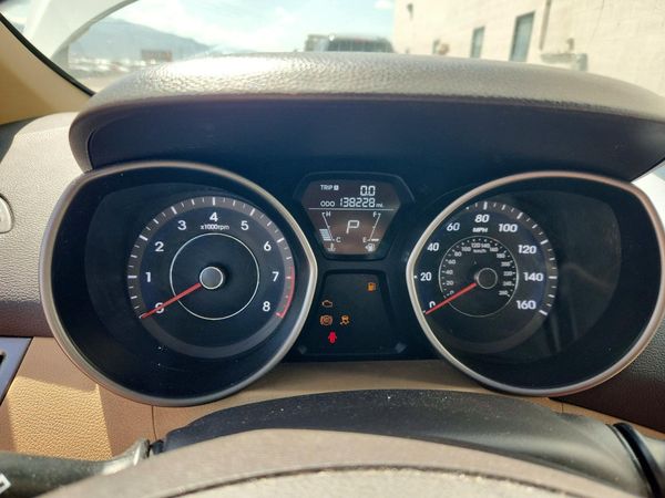 2013 HYUNDAI ELANTRA