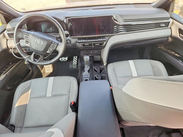 2025 TOYOTA CAMRY