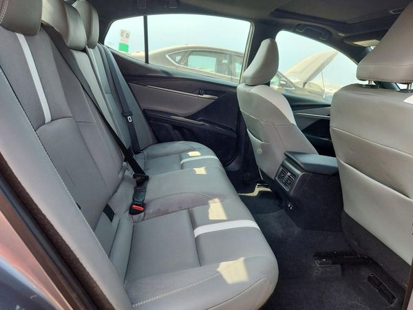 2025 TOYOTA CAMRY