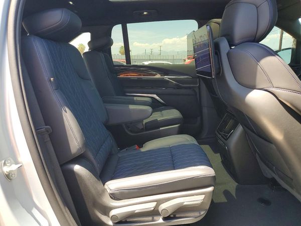 2025 CADILLAC ESCALADE IQ