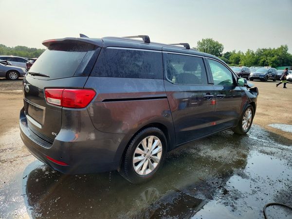 2016 KIA SEDONA EX - Middle level