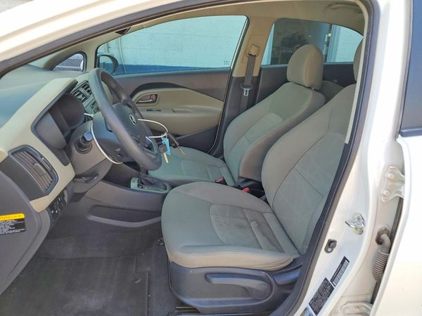 2016 KIA RIO LX A/T