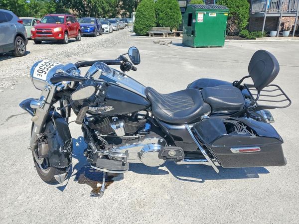 2018 HARLEY-DAVIDSON FL