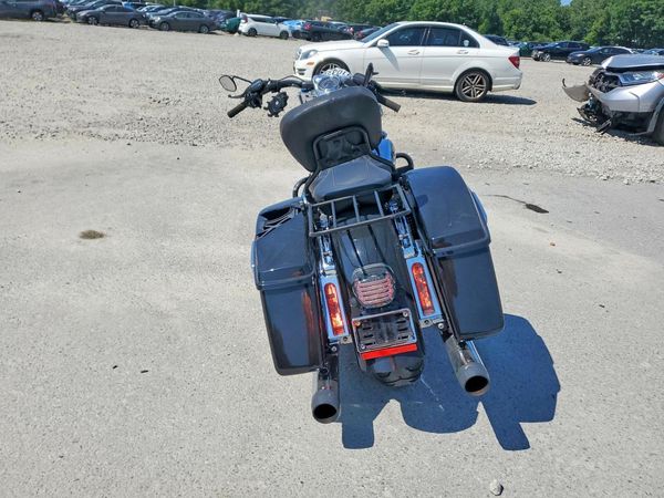 2018 HARLEY-DAVIDSON FL