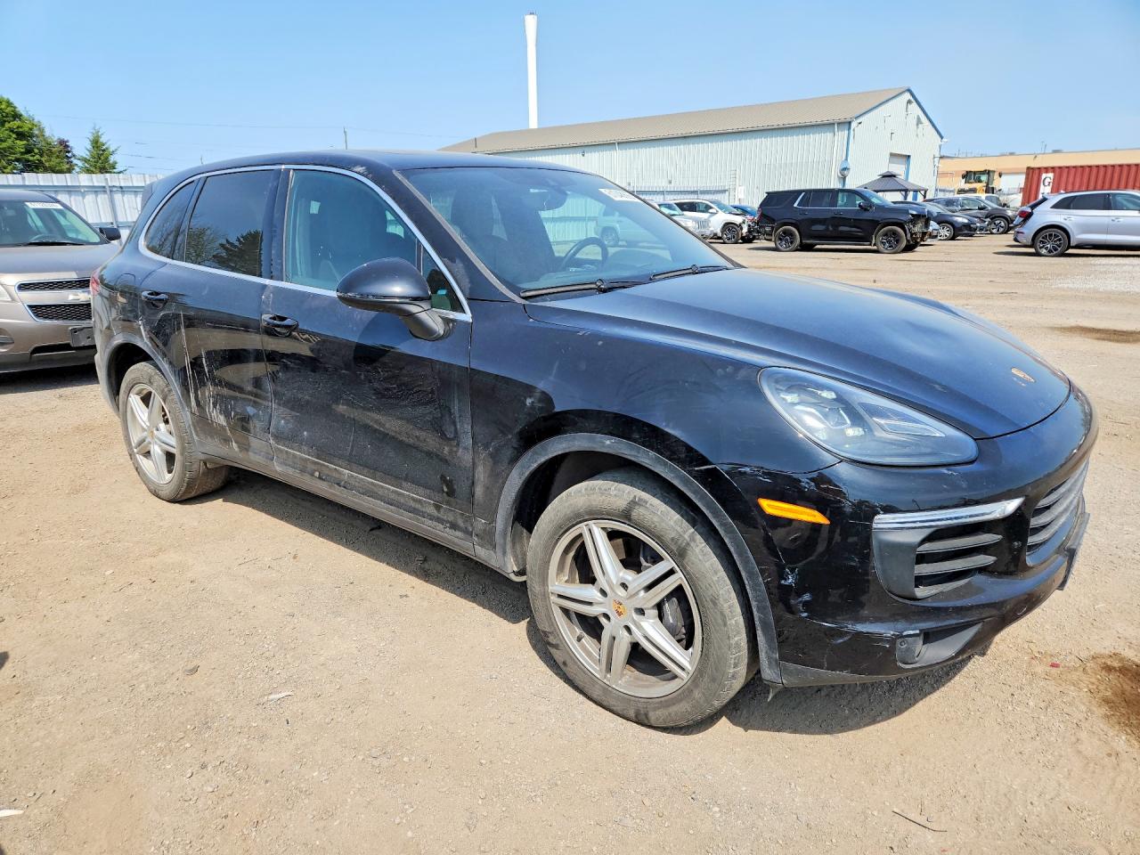 2017 PORSCHE CAYENNE