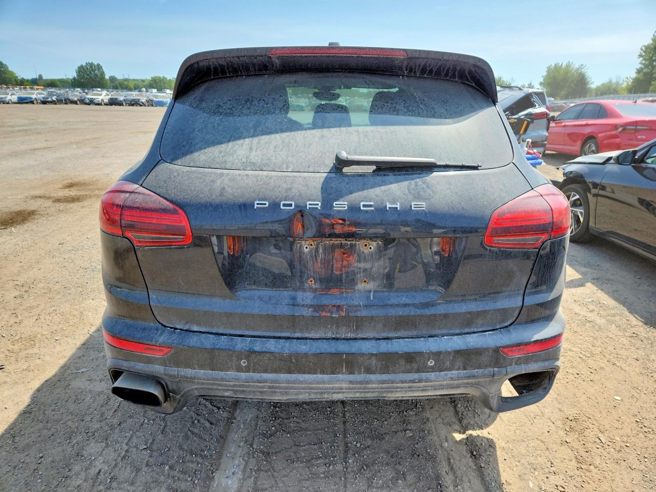 2017 PORSCHE CAYENNE
