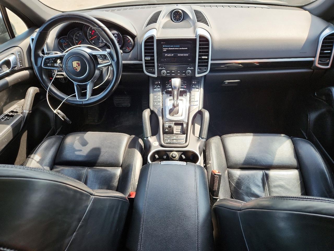 2017 PORSCHE CAYENNE
