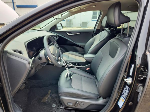 2025 KIA NIRO