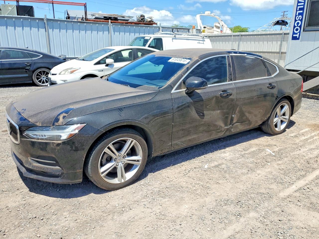 2019 VOLVO S90 Momentum