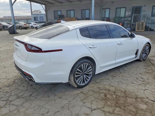 2019 KIA STINGER
