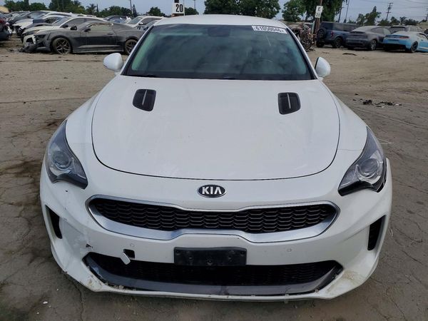 2019 KIA STINGER