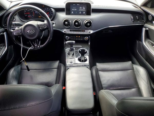 2019 KIA STINGER