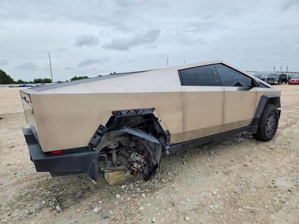 2024 TESLA CYBERTRUCK