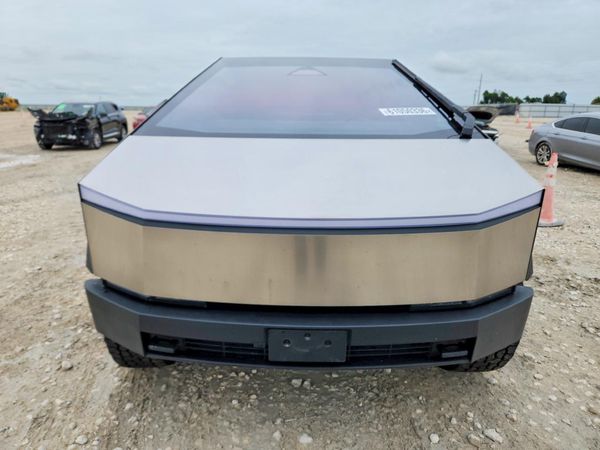 2024 TESLA CYBERTRUCK