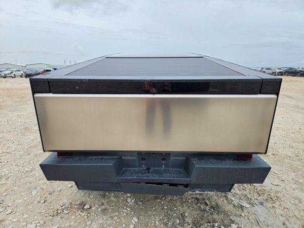 2024 TESLA CYBERTRUCK