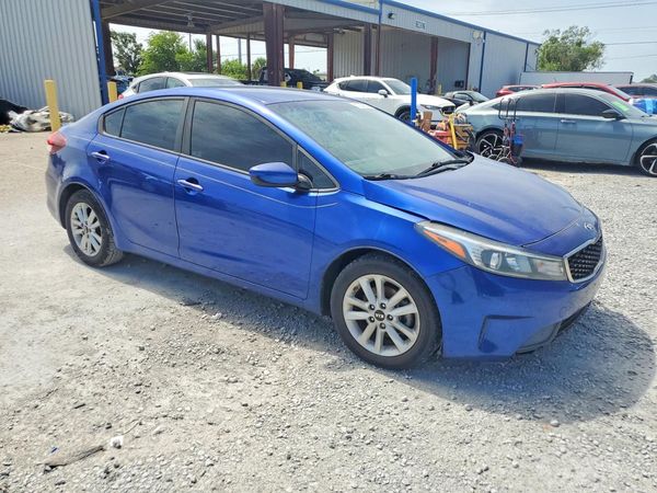 2017 KIA FORTE