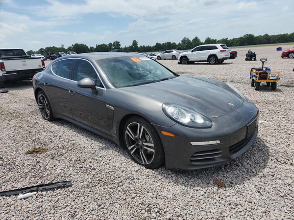 2014 PORSCHE PANAMERA S (2WD), 4S (4WD)