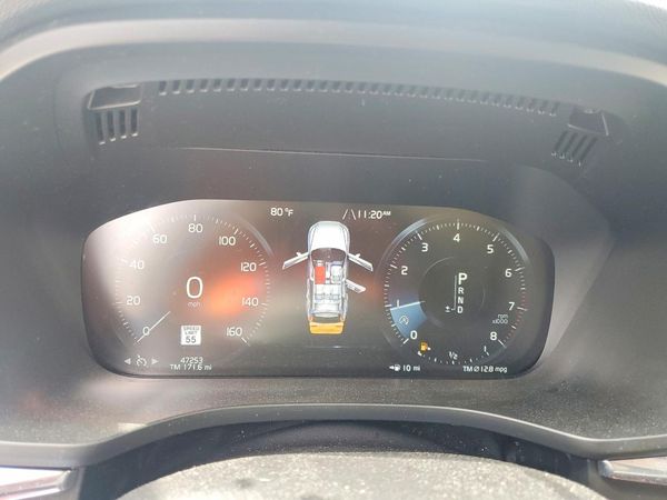 2020 VOLVO XC60