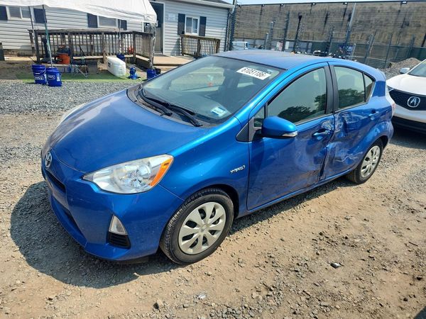 2014 TOYOTA PRIUS