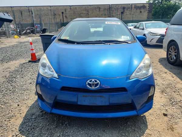 2014 TOYOTA PRIUS