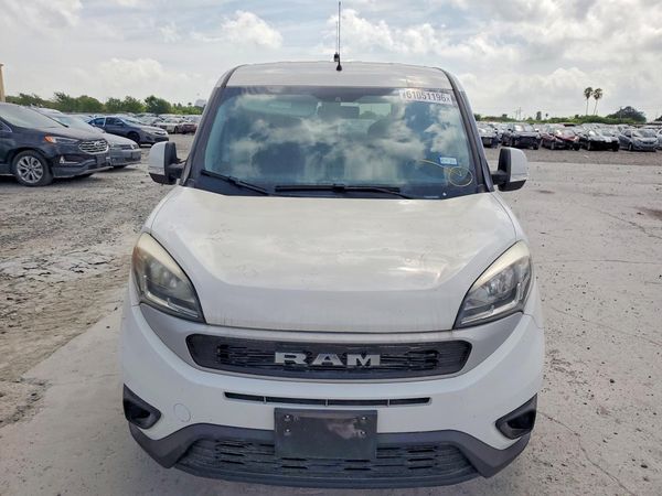 2019 RAM 1500 SLT