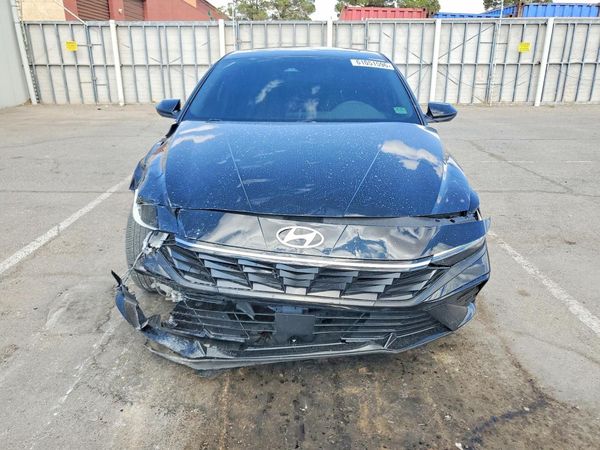 2024 HYUNDAI ELANTRA SEL w/ Convenience Pkg