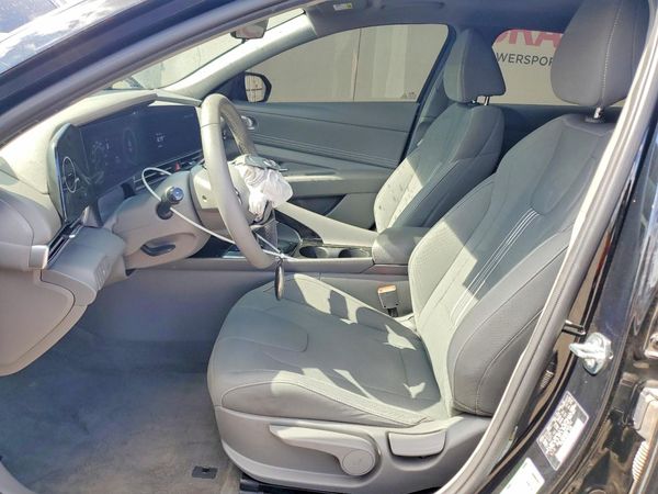 2024 HYUNDAI ELANTRA SEL w/ Convenience Pkg