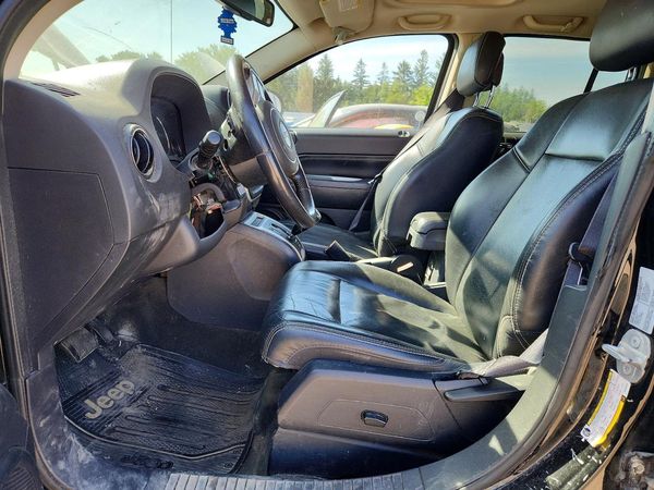 2016 JEEP COMPASS Sport — DENT