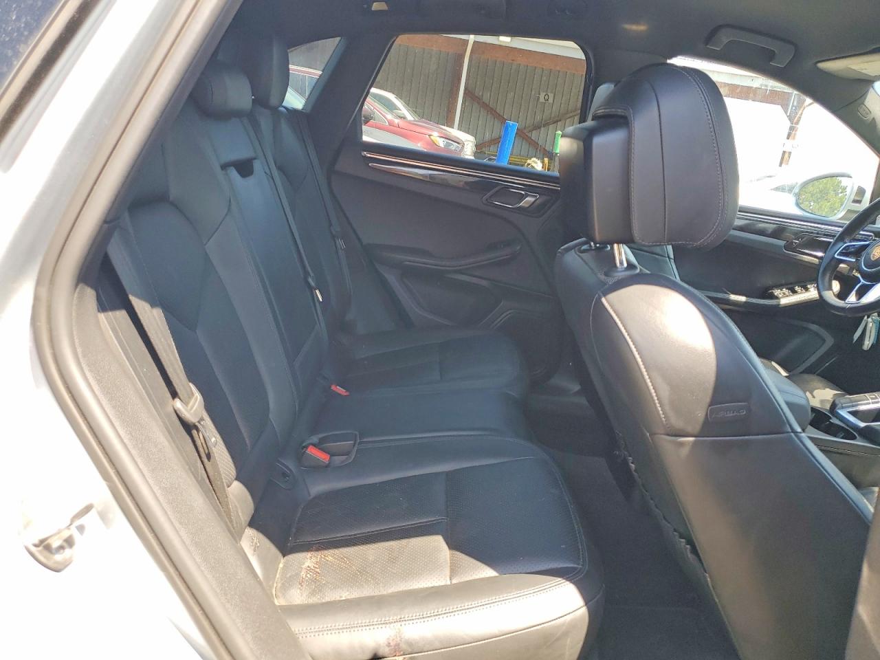 2015 PORSCHE MACAN