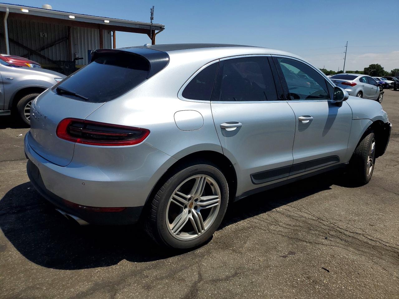 2015 PORSCHE MACAN
