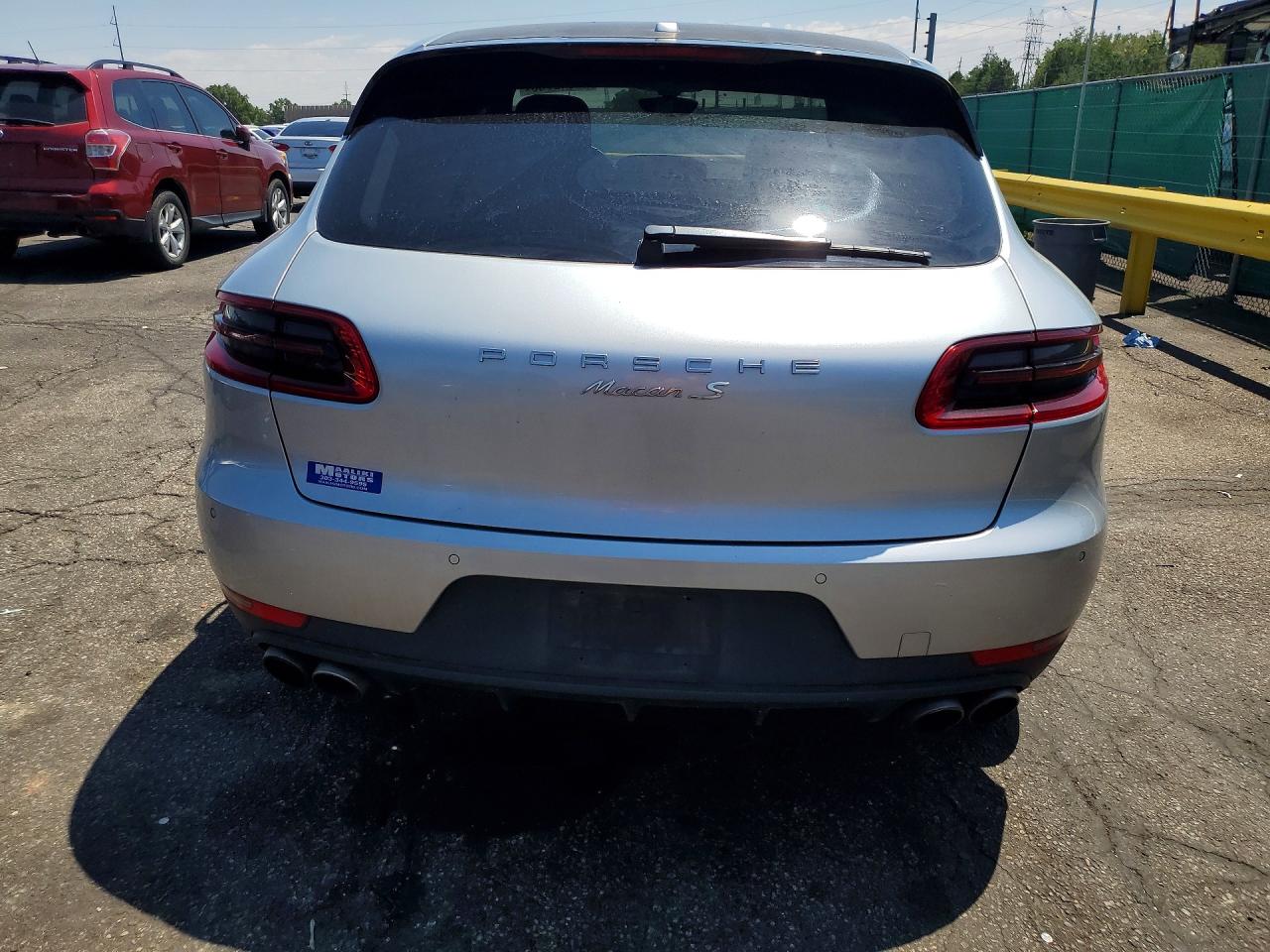 2015 PORSCHE MACAN