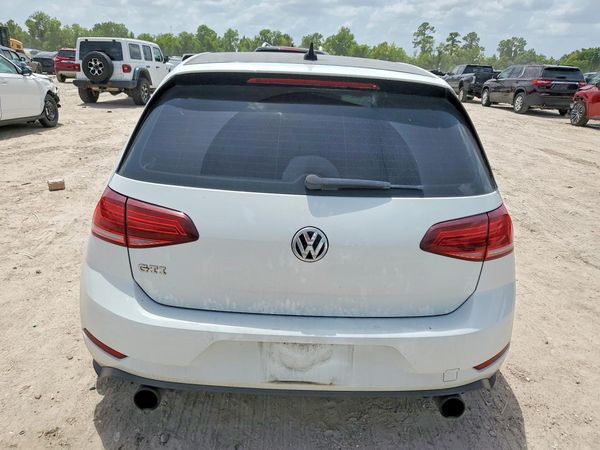 2018 VOLKSWAGEN GTI