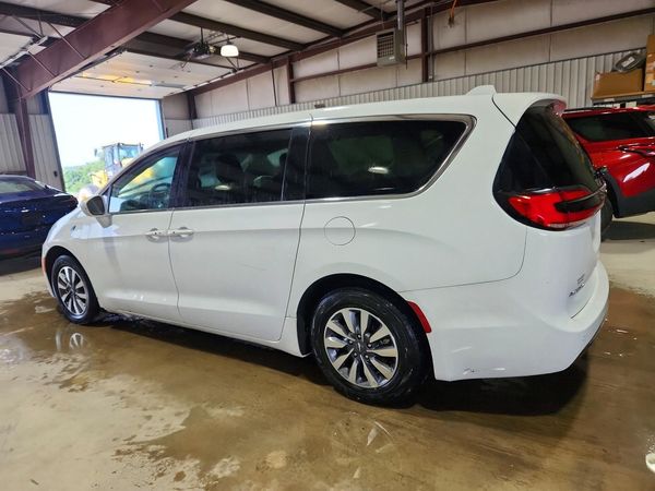 2022 CHRYSLER PACIFICA Touring L — DSRA