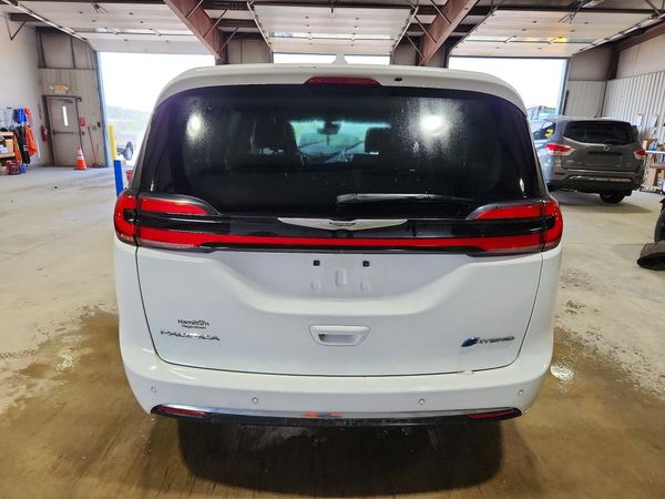 2022 CHRYSLER PACIFICA Touring L — DIRR
