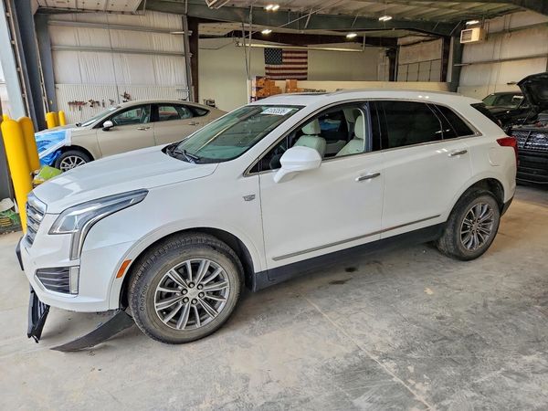 2017 CADILLAC XT5