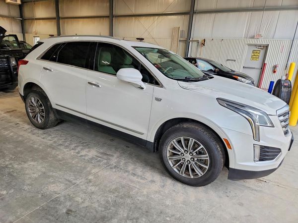 2017 CADILLAC XT5 Luxury