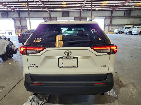 2019 TOYOTA RAV4