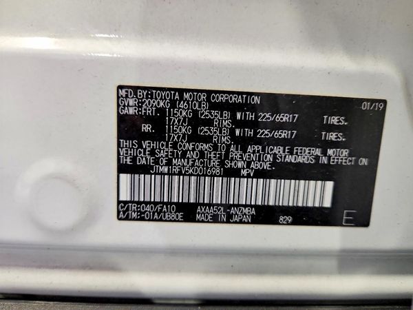 2019 TOYOTA RAV4