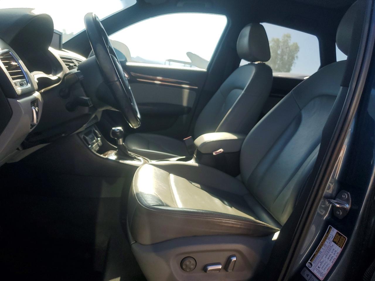 2016 AUDI Q3 quattro Premium Plus