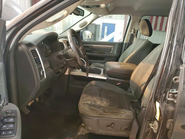 2018 RAM 1500 SLT CREW CAB 4X4