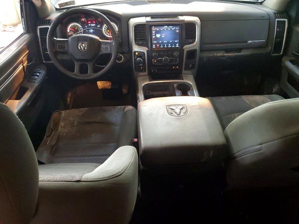 2018 RAM 1500 SLT CREW CAB 4X4