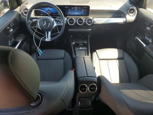 2026 MERCEDES-BENZ GLB GLB250