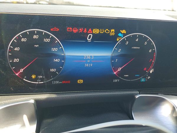 2026 MERCEDES-BENZ GLB GLB250