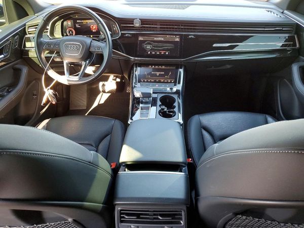 2023 AUDI Q8