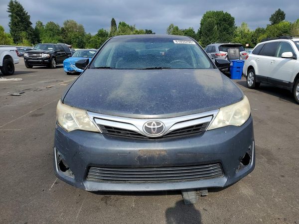 2013 TOYOTA CAMRY